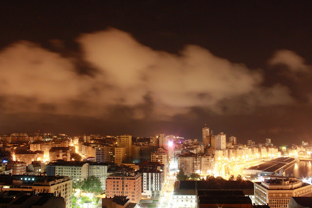 a coruña bei nacht1.JPG