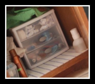[drawers32.jpg]