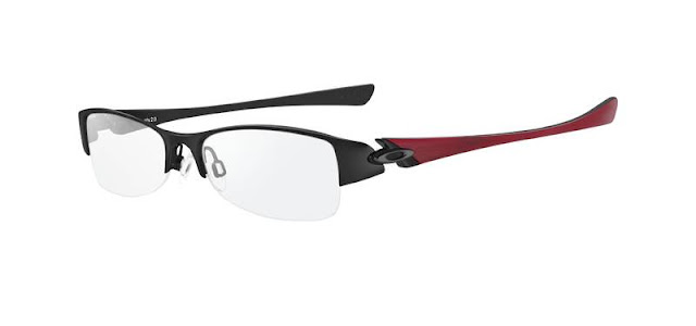 Óculos Oakley Treaty de Grau feminino Na foto, óculos extremamente elegante e super na moda modelo Treaty da Oakley