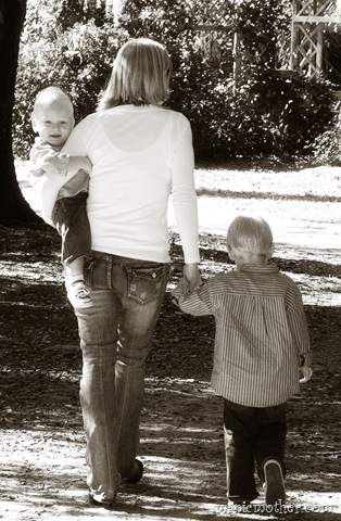 [momboys[9].jpg]