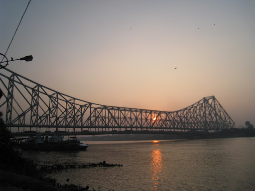 http://lh3.ggpht.com/_9kV_fRxZTE0/S2Pa5AfsglE/AAAAAAAAHqw/d3IfdW6rwwo/KolkataFotos.jpg
