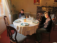 Waiting for dinner at Lamotte-Beuvron