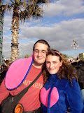 Io e la Eli a carnevale, quest'ultima in versione coniglia. Foto by Devilina (Viareggio, 5 febbraio 2008)