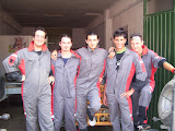 Da sx a dx: Io, Ale, Igor, Alfredo e Gino, pronti per partire a fare un giro con le buggy (Spagna 2007)