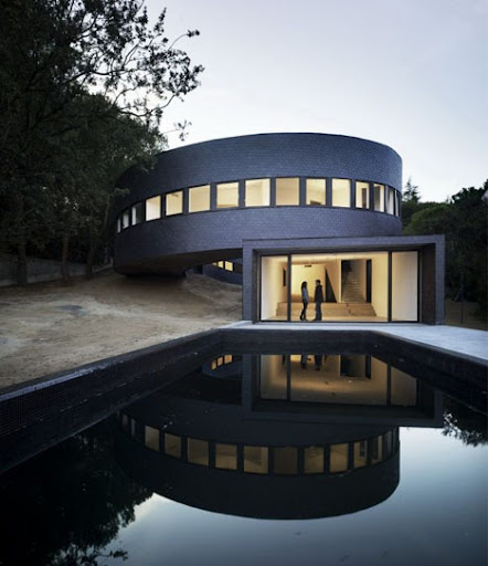 Round Home Design from Subarquitectura