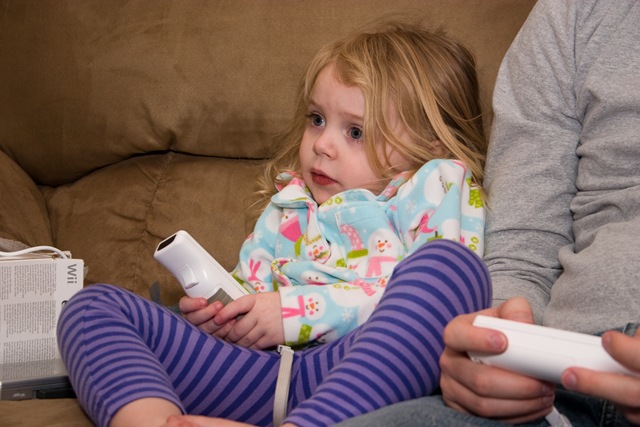 [christmas - morning soph wii[3].jpg]