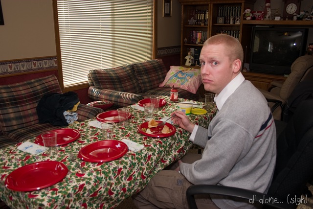 [christmas - lunch dan all alone[12].jpg]