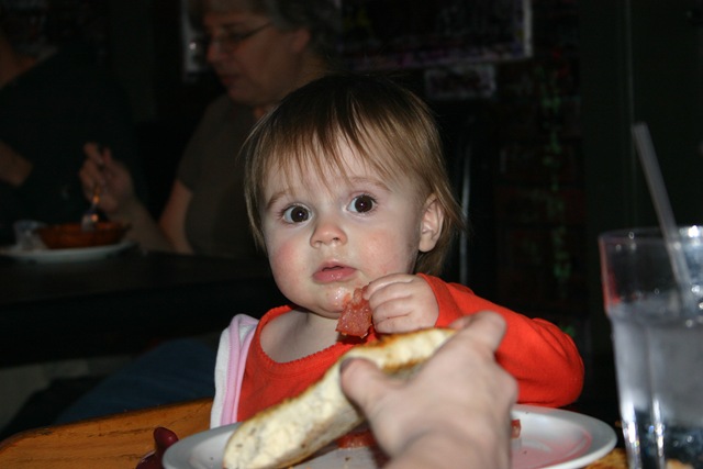 [last day - the pie tessa eating[3].jpg]
