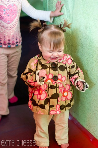 [Houston - mall Tessa laugh[10].jpg]