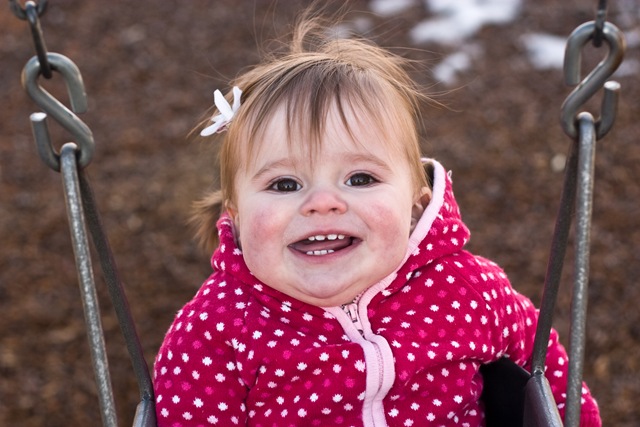 [random - Tessa swing smile[3].jpg]