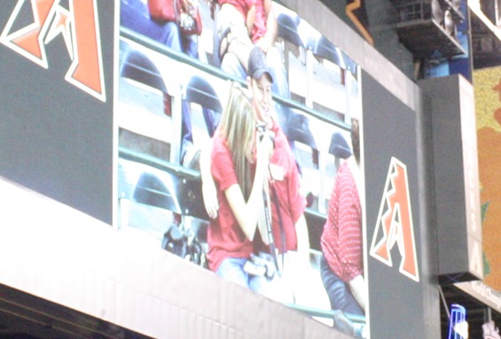 [9-23-09 dbacks game (27)[1].jpg]