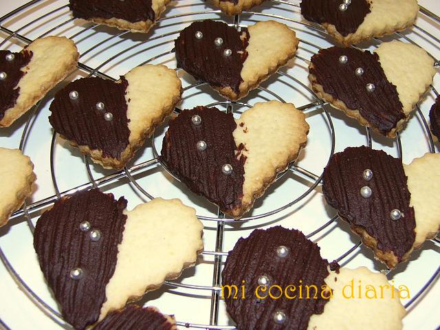 Galletas Corazones con chocolate (Печенье Сердечки с шоколадом)
