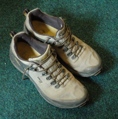 walking_boots.jpg