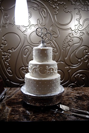 White Wedding Cakes Pictures