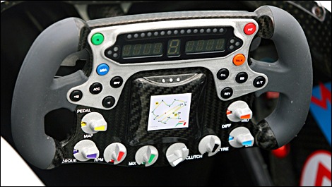[2009-f1-steering-wheel-force-india[6].jpg]