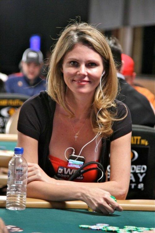 The Hot And Pretty Poker Girls