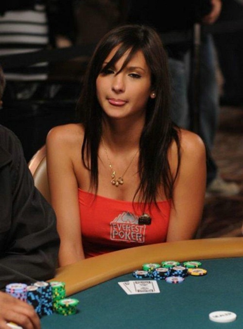 The Hot And Pretty Poker Girls