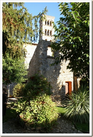 006 - Cortile con vista