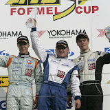 Siegerehrung Rennen 1 Trophy (v.l).2. Jesse Krohn (FIN) ArtLine Engineering Arttech F24 Opel1. Sergey Chukanov (UKR) ArtLine Engineering Arttech F24	Opel3. Mika Vahamaki (FIN) ADRF Dallara F 304	OpelRennen/Race 11000km Nurburgring22. August 2009