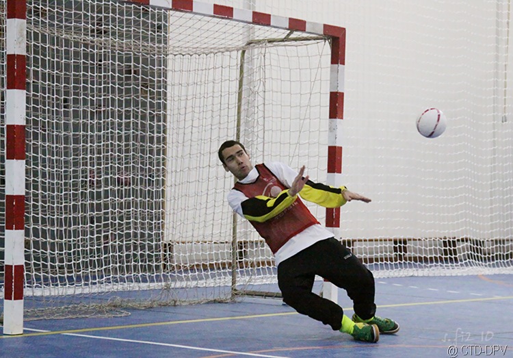 [futsal 10-02-10 084 copy[2].jpg]