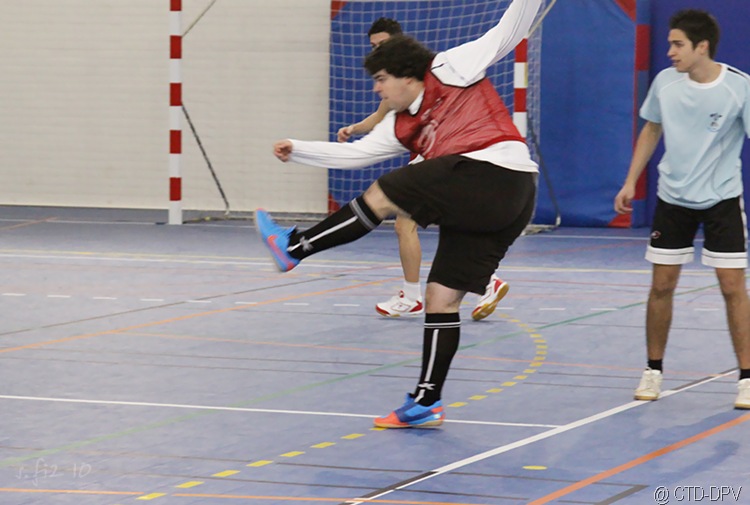 [futsal 10-02-10 134 copy[2].jpg]