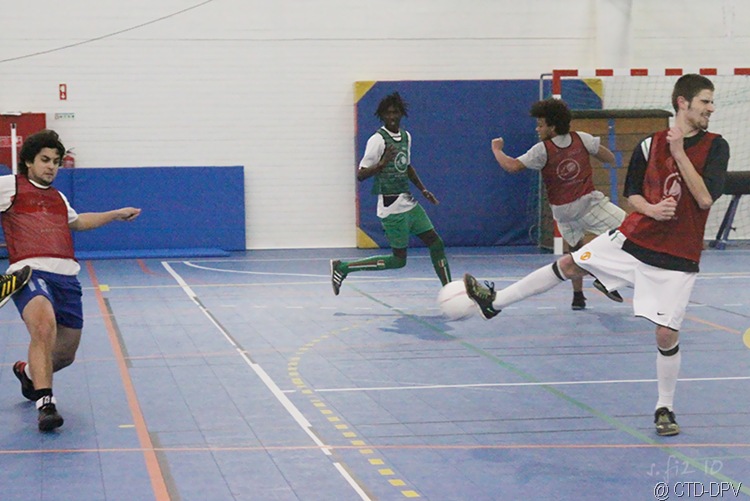 [futsal 10-02-10 197 copy[2].jpg]