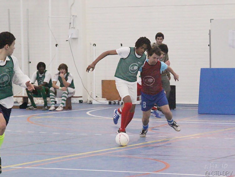 [futsal 10-02-10 191 copy[2].jpg]