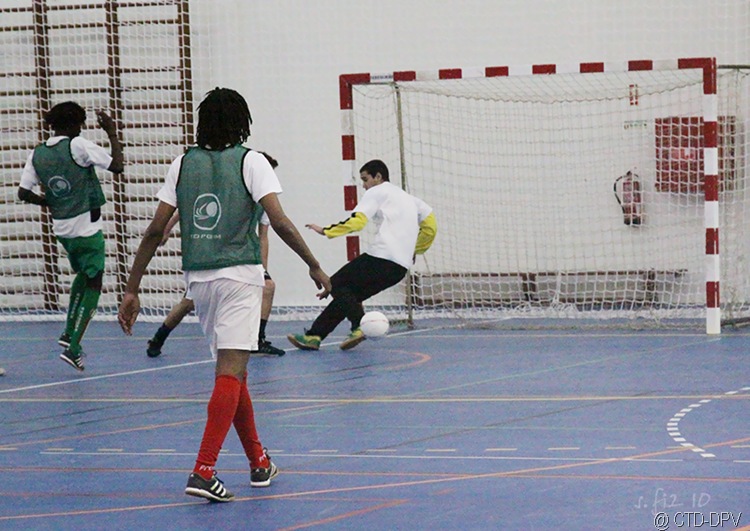 [futsal 10-02-10 214 copy[2].jpg]