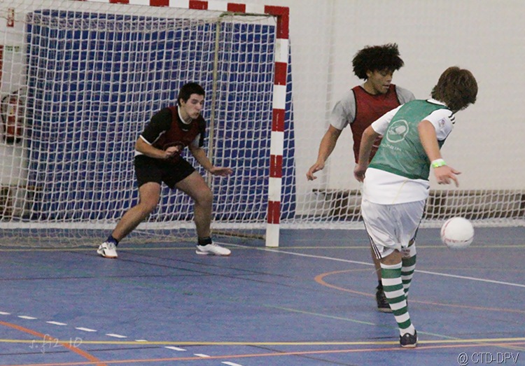 [futsal 10-02-10 217 copy[2].jpg]