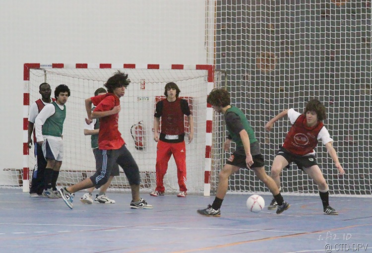 [futsal 10-02-10 244 copy[2].jpg]