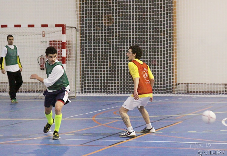 [futsal 10-02-10 275 copy[2].jpg]