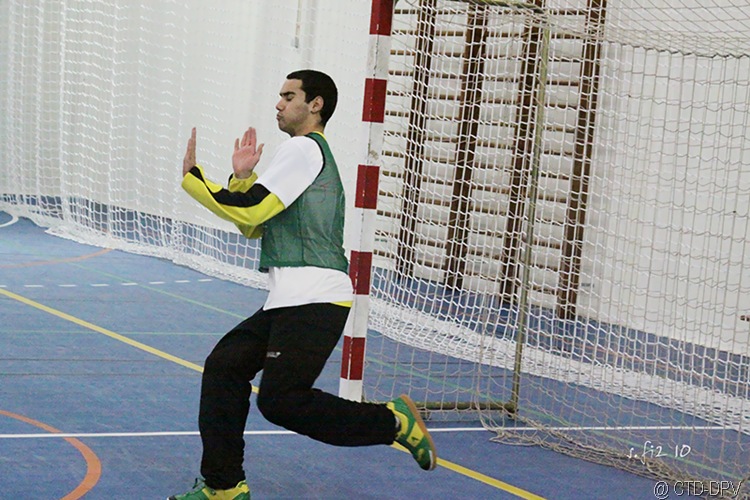 [futsal 10-02-10 284 copy[2].jpg]