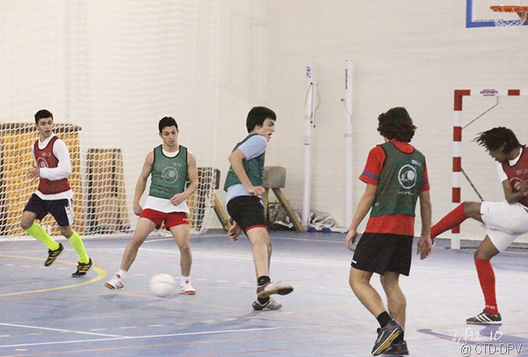 [futsal 10-02-10 337 copy[2].jpg]