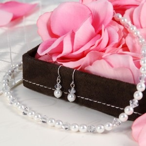 www.simplyelegantbridalaccessories.com