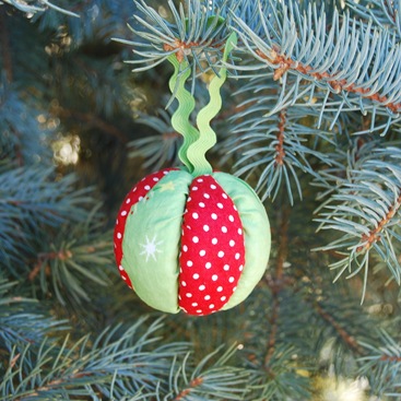Quilted Ornament Ball