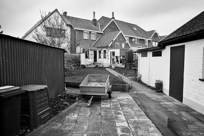 LANGS VLAAMSE WEGEN – DE ACHTERKANT VAN DE DINGEN