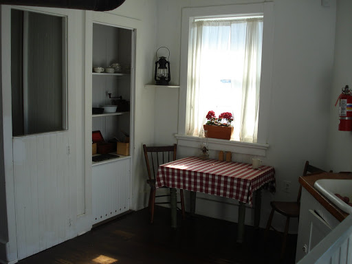 Hooper Strait Lighthouse - kitchen