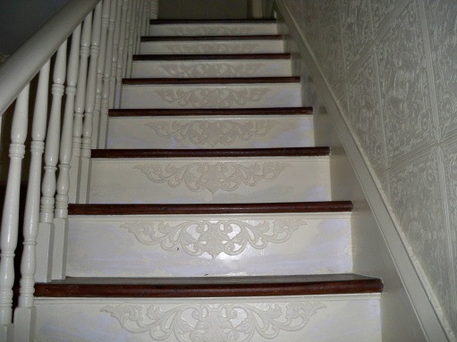 [StairsTrimDetails4.jpg]