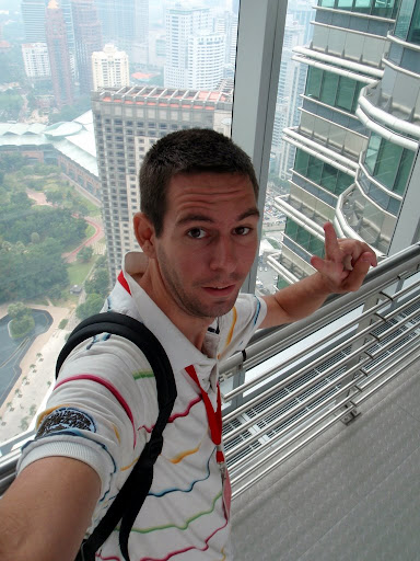 Skybridge-Petronas-Jali
