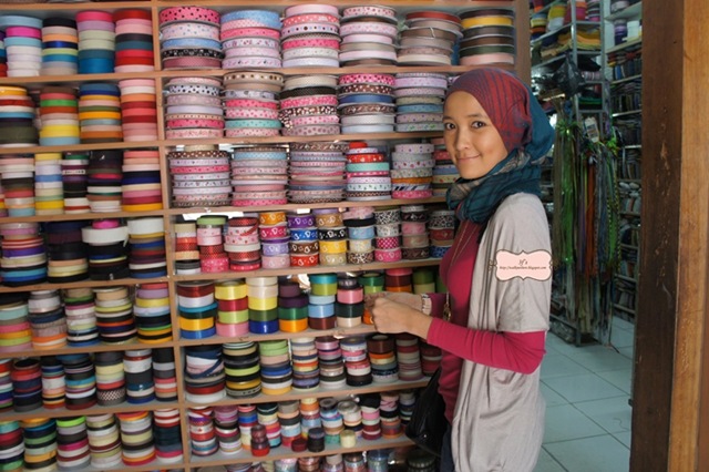 [Jakarta 10 084[4].jpg]