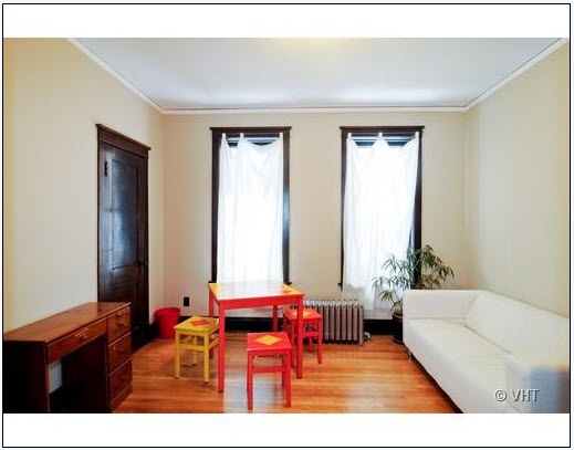 [06_Bedroom1Office[5].jpg]