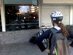 diego e raquel pedalando em Sampa