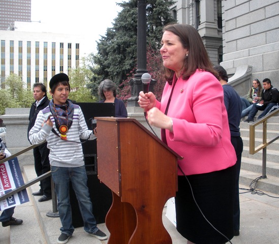 [diana degette and supporters[2].jpg]