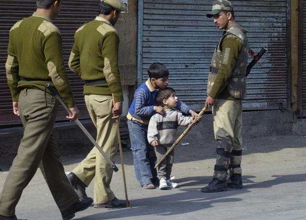 [india-kashmir-protest-2008-11-6-13-3-33[3].jpg]