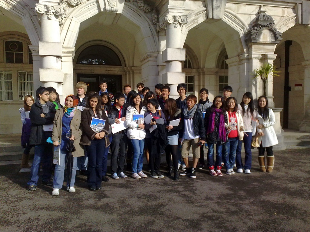 [271020106784.jpg]