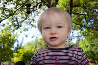 Oliver vid farmor
