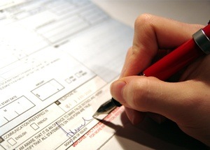 [Signing Contract (small)[7].jpg]