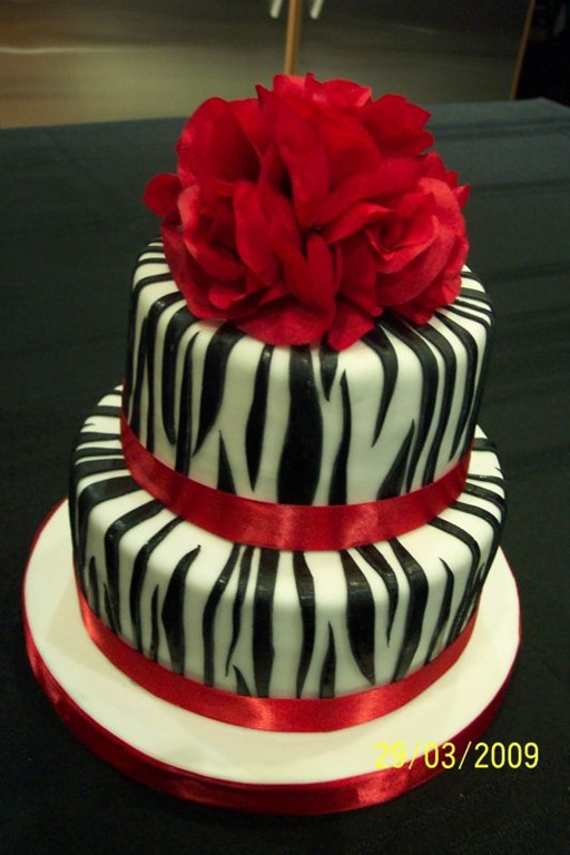 [normal_Ann-Maries_Birthday_Cake[3].jpg]