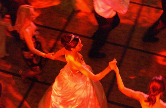 [Dance14.jpg]