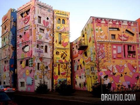[Happy-Rizzi-House[4].jpg]